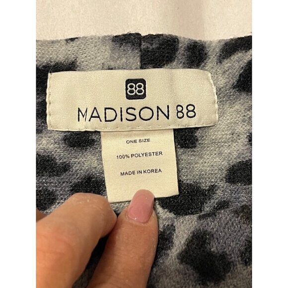 Women's Madison 88 Leopard Print Infinity Cowl Scarf - Picture 4 of 6